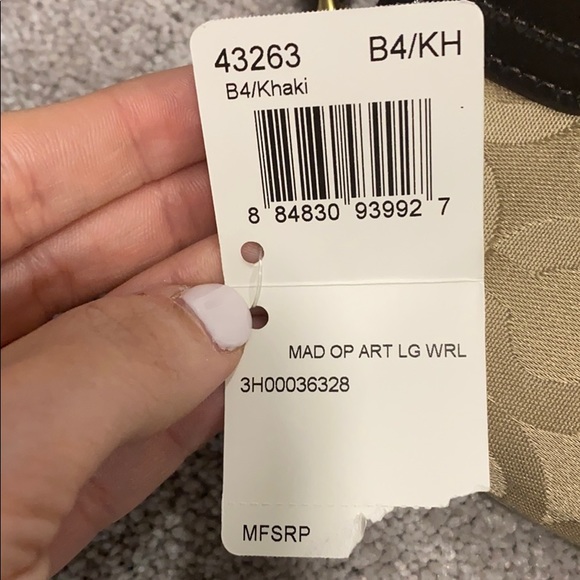 coach wristlet - Picture 2 of 2